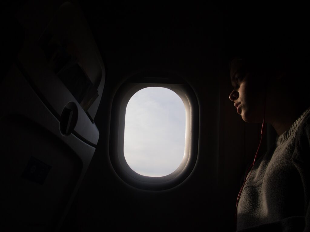 Passenger on plane prevents child abuse